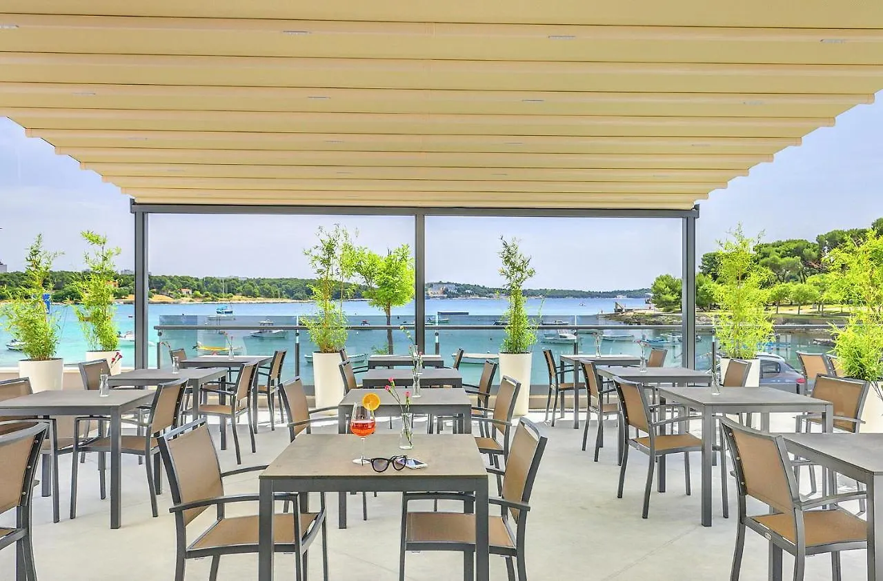 Hotel Modo Pula 4*,  Croatia